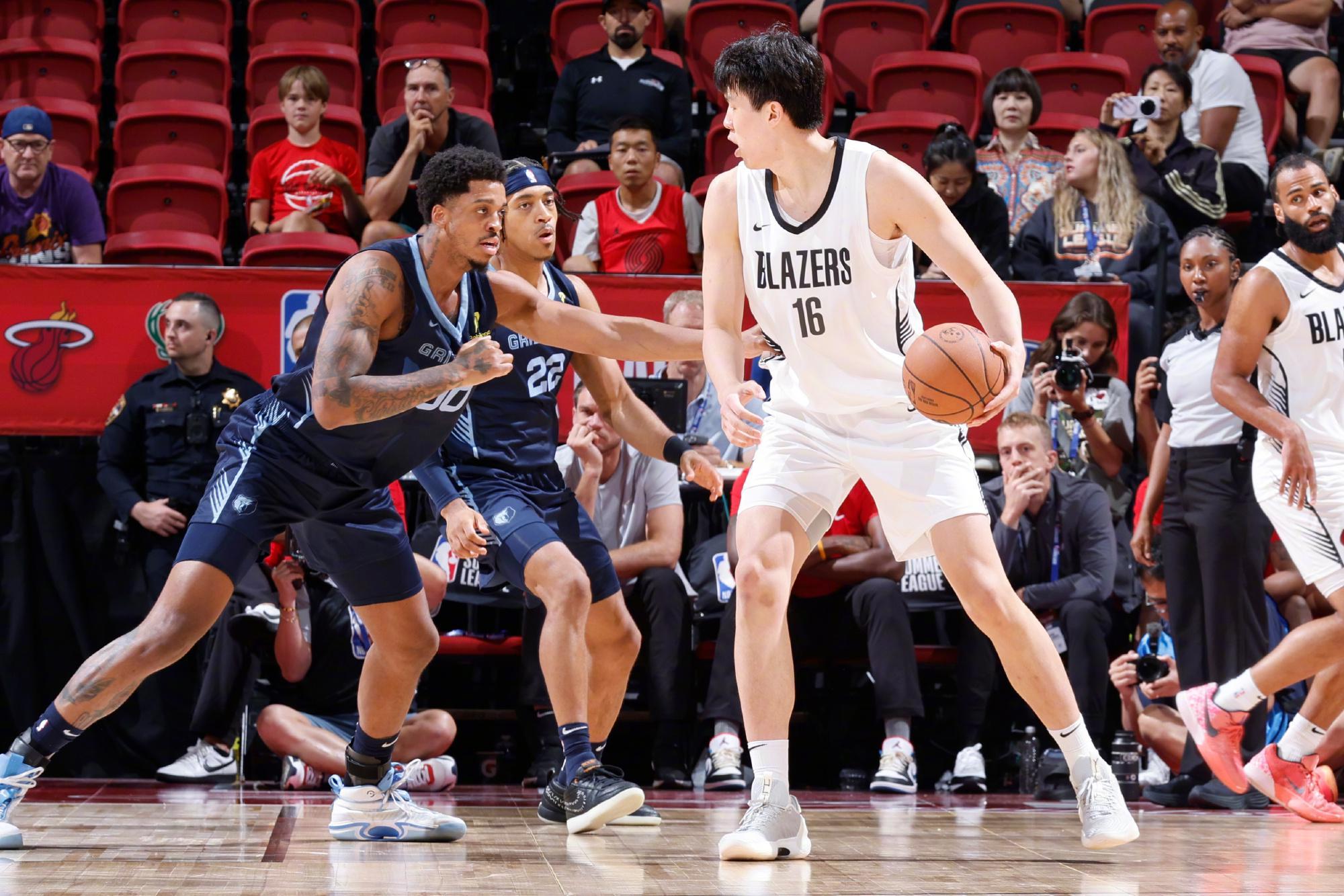 华体会平台入口-2战合砍20+9+8！数据难体现杨瀚森价值，联手开拓者首发将不得了