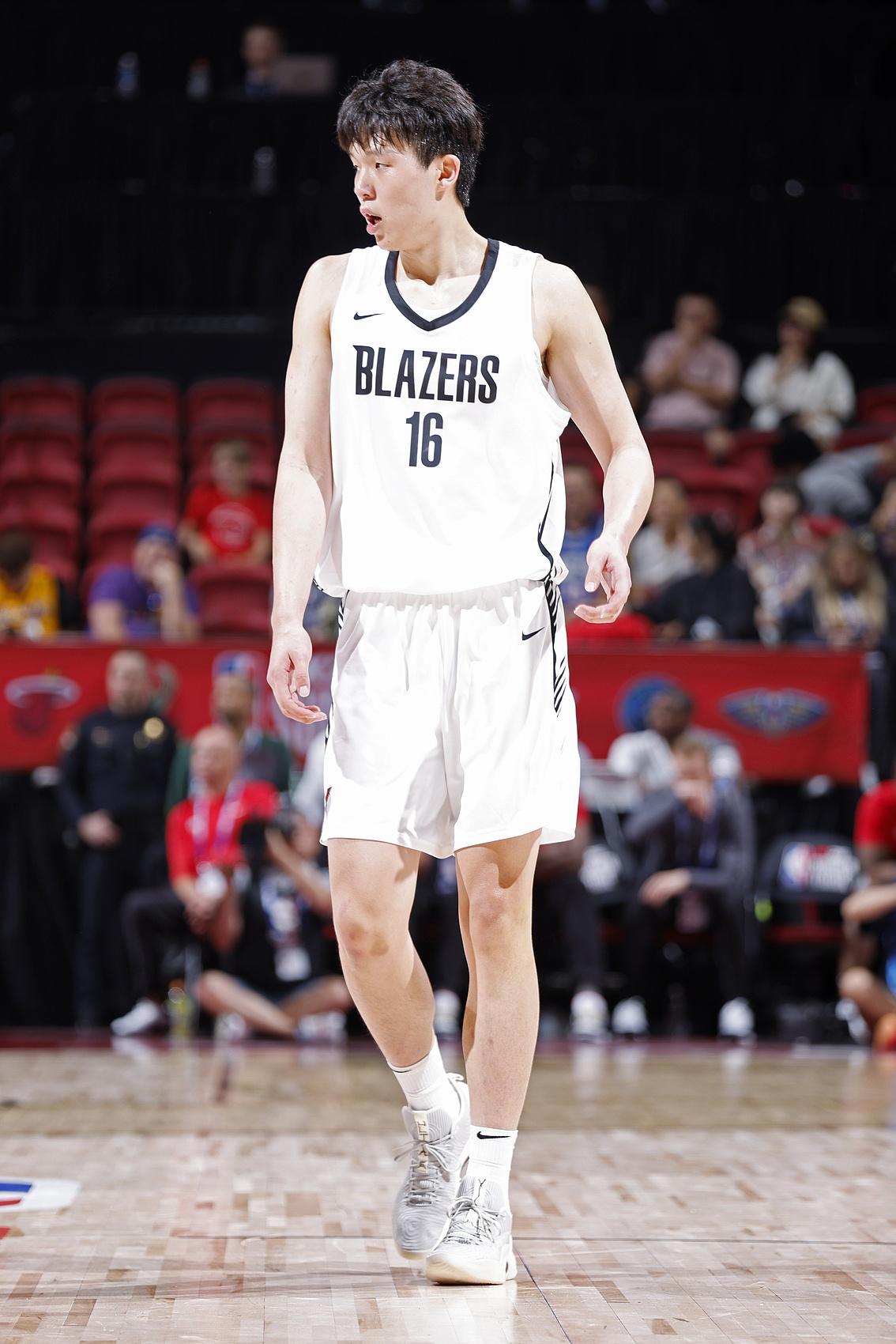 华体会体育赛事-队友：杨瀚森每天都学英语 我们沟通时也会说得更容易理解一些