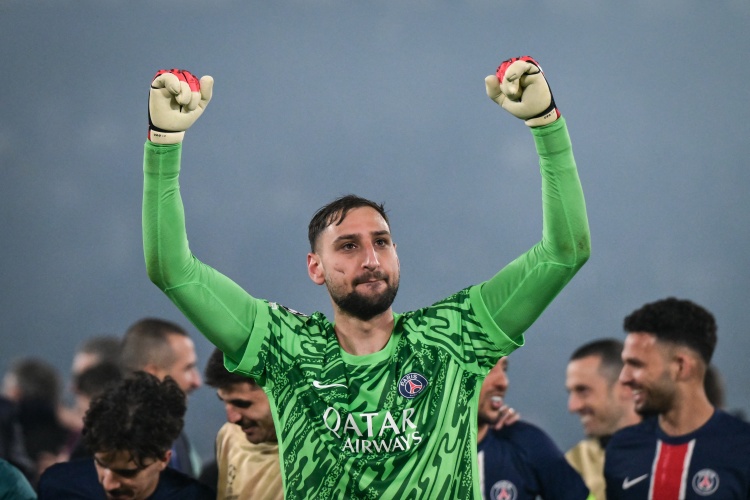 华体会平台入口-队报：多纳鲁马仍跟巴黎训练，曼联退出竞争&amp;他更接近加盟曼城