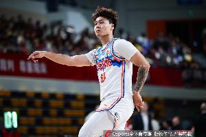 华体会体育平台-媒体人：首钢夺冠最佳时间是上赛季 赵睿能在关键时刻顶上来